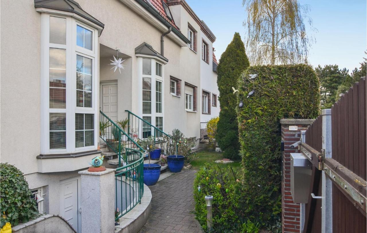 2 Bedroom Lovely Home In Berlin Eksteriør billede